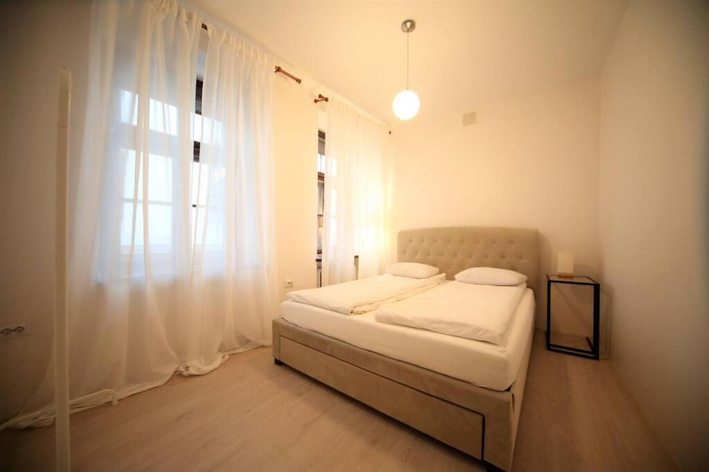 Lovely Two Bedroom In The Old Town Riga Luaran gambar